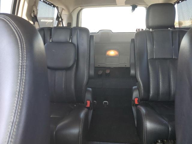 2A4RR8DG0BR604346 - 2011 CHRYSLER TOWN & COU TOURING L SILVER photo 10