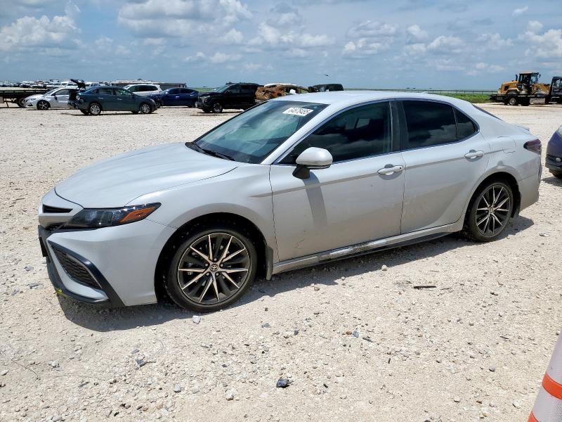 4T1T11AK9RU211411 - 2024 TOYOTA CAMRY SE NIGHT SHADE WHITE photo 1