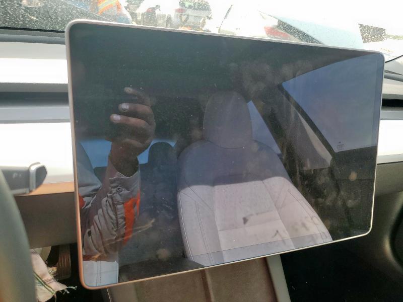 5YJ3E1EB5MF026437 - 2021 TESLA MODEL 3 WHITE photo 9