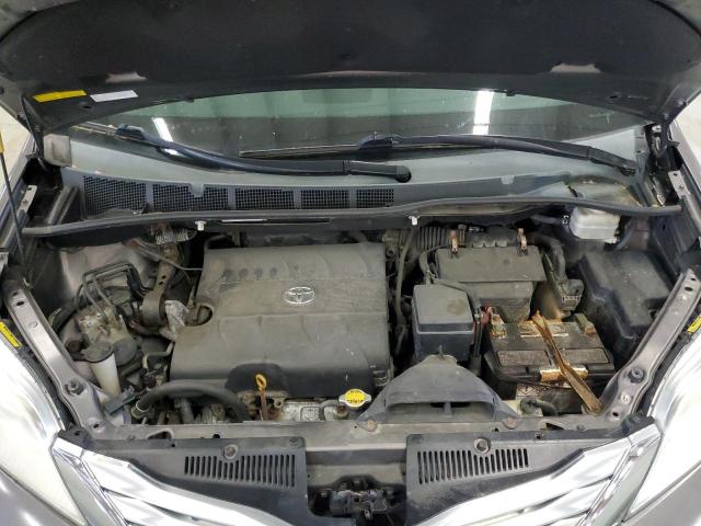 5TDDK3DC0CS032093 - 2012 TOYOTA SIENNA XLE GRAY photo 12