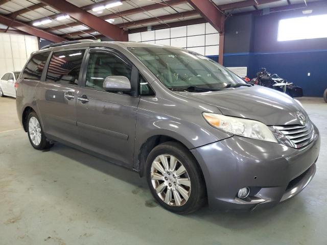 5TDDK3DC0CS032093 - 2012 TOYOTA SIENNA XLE GRAY photo 4