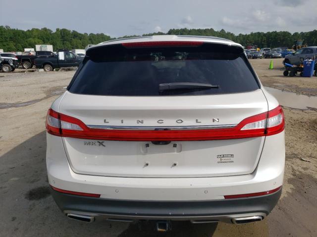 2LMPJ6LR4JBL42432 - 2018 LINCOLN MKX RESERVE Weiß Foto 6
