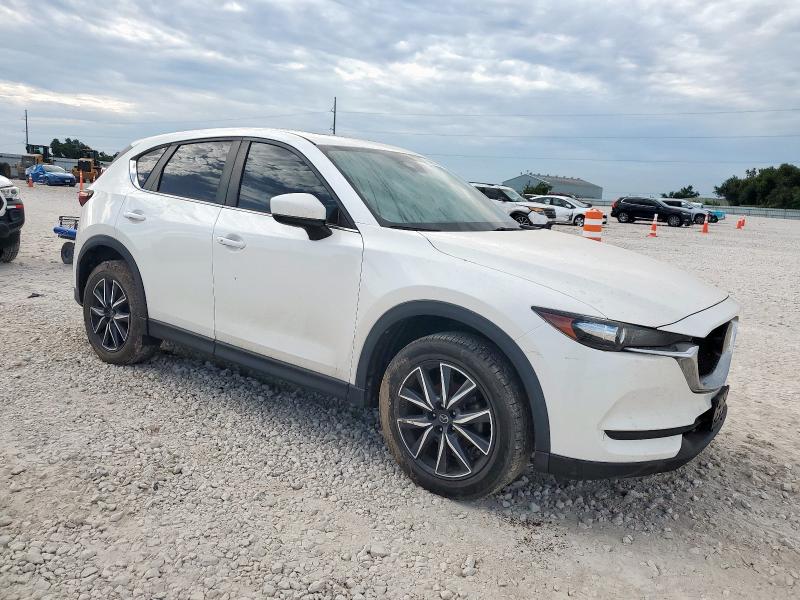 JM3KFACMXJ1370242 - 2018 MAZDA CX-5 TOURING WHITE photo 4