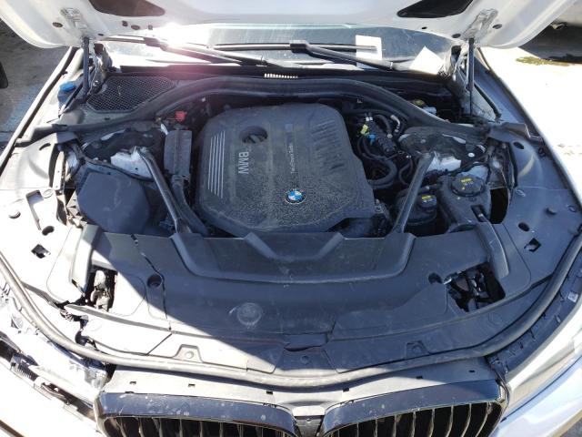 WBA7E2C53JG742692 - 2018 BMW 740 I WHITE photo 11