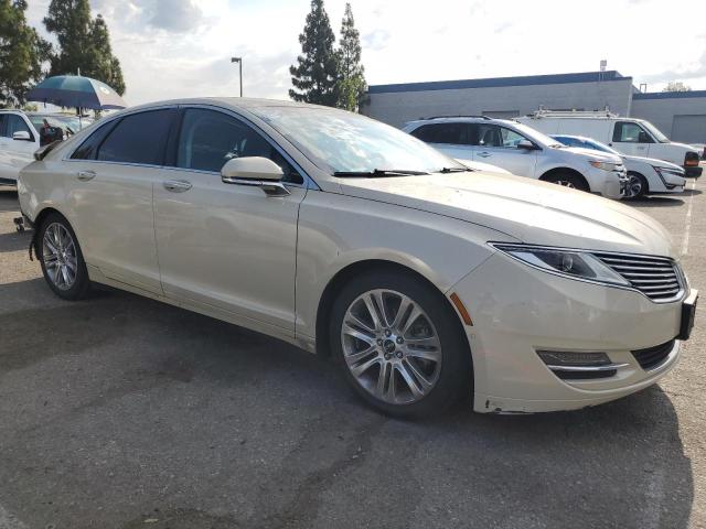 3LN6L2LU6FR618682 - 2015 LINCOLN MKZ HYBRID CREAM photo 4
