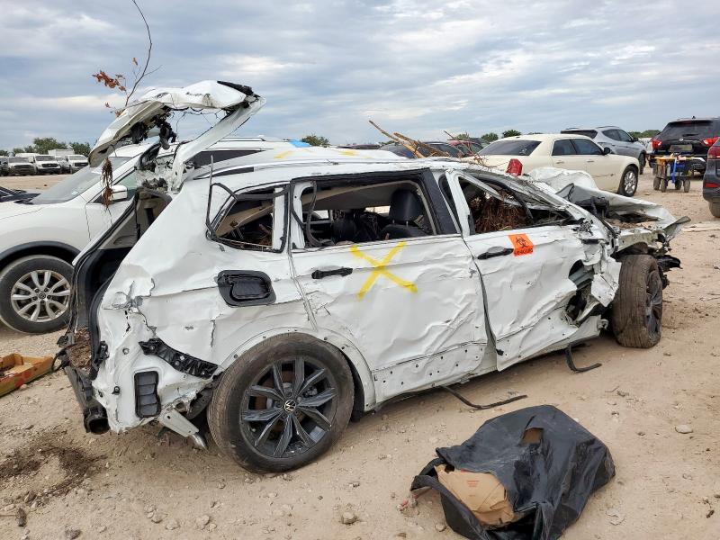 3VV3B7AX6RM065295 - 2024 VOLKSWAGEN TIGUAN SE Սպիտակ լուսանկար 3