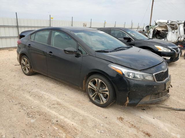 3KPFL4A71JE226349 - 2018 KIA FORTE LX BLACK photo 4