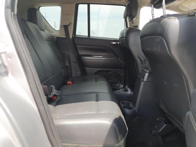 1C4NJCEA1GD761029 - 2016 JEEP COMPASS LATITUDE SILVER photo 11