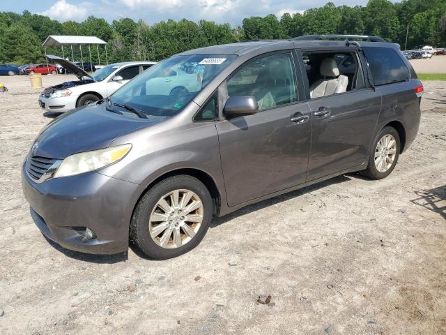 2011 TOYOTA SIENNA XLE, 