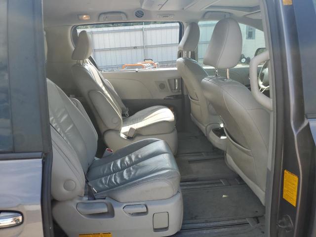 5TDDK3DC9BS015078 - 2011 TOYOTA SIENNA XLE 灰色 照片 11