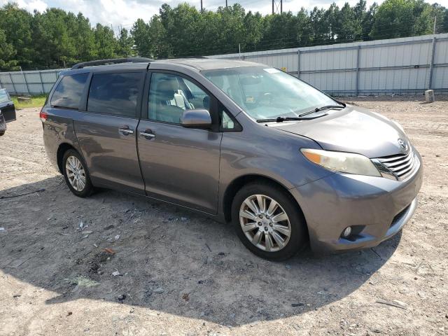5TDDK3DC9BS015078 - 2011 TOYOTA SIENNA XLE 灰色 照片 4