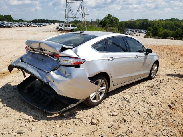 3FA6P0HD1JR200387 - 2018 FORD FUSION SE SILVER photo 3