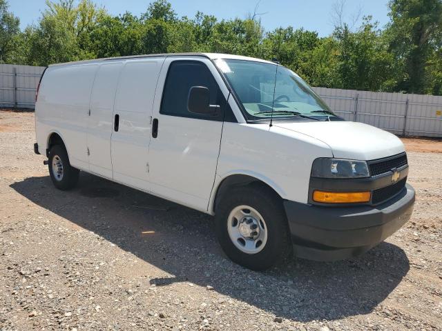 1GCWGBFP6K1224442 - 2019 CHEVROLET EXPRESS G2 WHITE photo 4