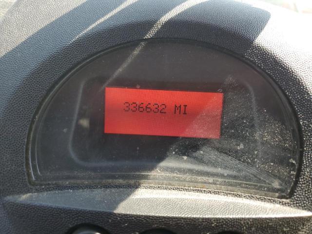 2G2WS522941126422 - 2004 PONTIAC GRAND PRIX GT2 თეთრი ფოტო 9