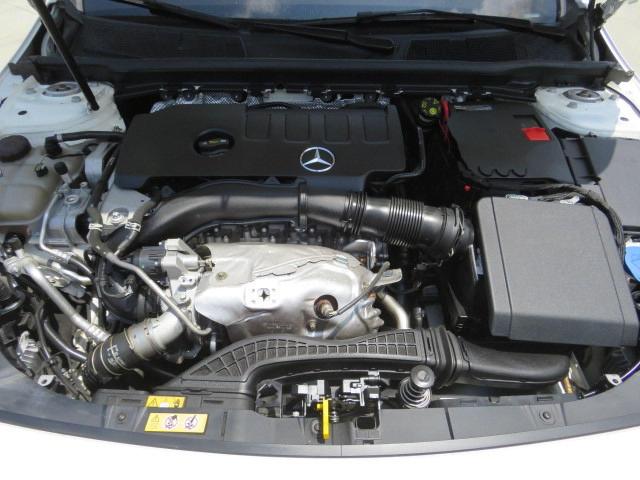 W1K3G4EB4MJ288167 - 2021 MERCEDES-BENZ A 220 WHITE photo 7