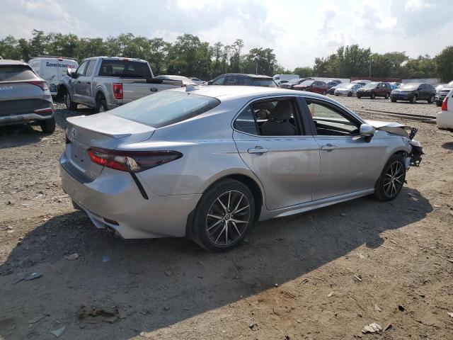 4T1G11AK9RU193980 - 2024 TOYOTA CAMRY SE NIGHT SHADE GRAY photo 3