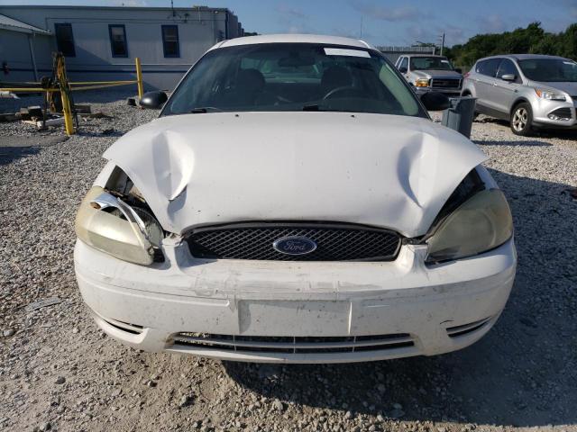 1FAFP53U45A180740 - 2005 FORD TAURUS SE WHITE photo 5