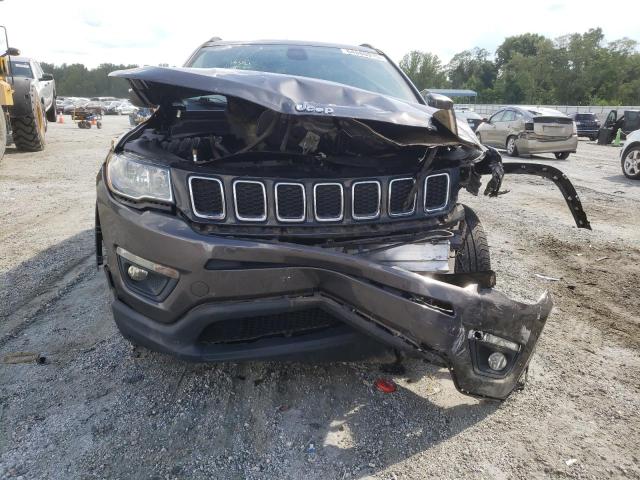 3C4NJCBB4HT643016 - 2017 JEEP COMPASS LATITUDE GRAY photo 5