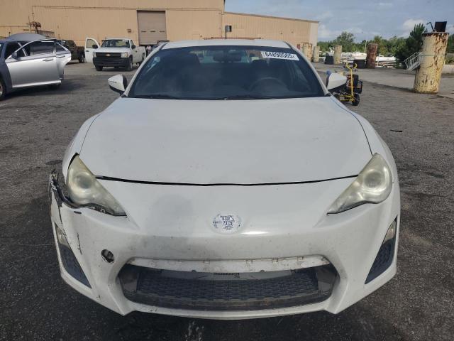 JF1ZNAA14E9702885 - 2014 TOYOTA SCION FR-S WHITE photo 5