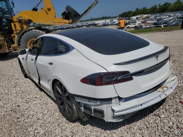 5YJSA1E42LF412448 - 2020 TESLA MODEL S WHITE photo 2