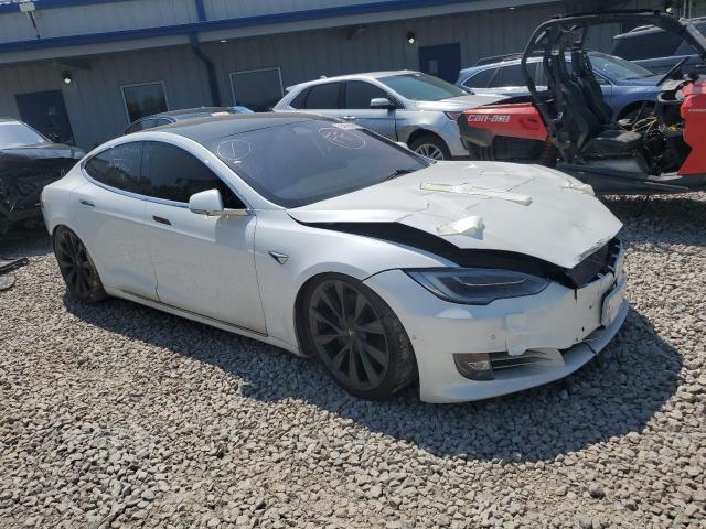 5YJSA1E42LF412448 - 2020 TESLA MODEL S WHITE photo 4
