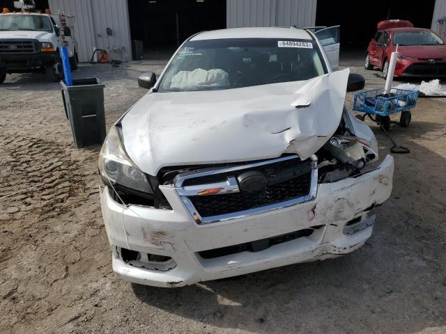 4S3BMCA60D3024448 - 2013 SUBARU LEGACY 2.5I WHITE photo 5