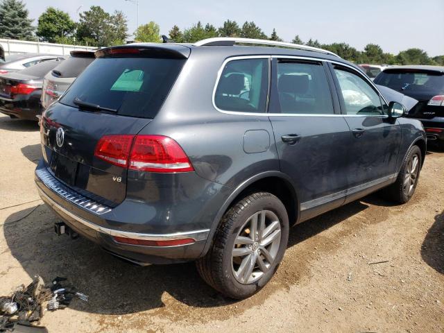 WVGEF9BP0FD008132 - 2015 VOLKSWAGEN TOUAREG V6 GRAY photo 3