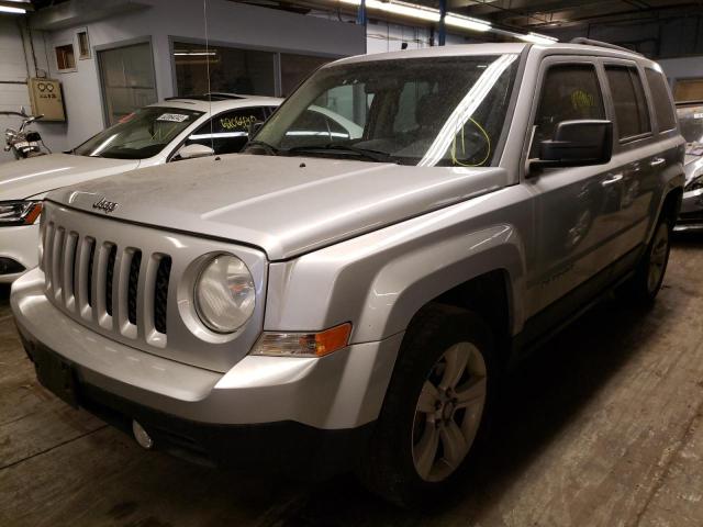 1C4NJPFB1DD205359 - 2013 JEEP PATRIOT LATITUDE SILVER photo 2