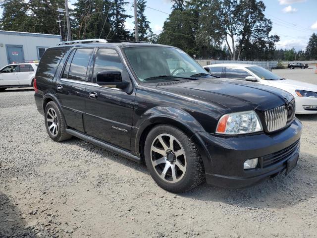 5LMFU28586LJ24074 - 2006 LINCOLN NAVIGATOR შავი ფოტო 4