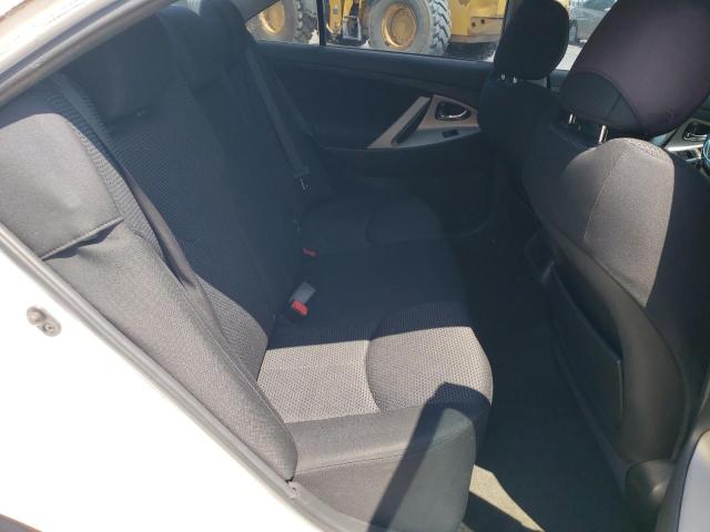 4T1BF3EK9BU633705 - 2011 TOYOTA CAMRY BASE WHITE photo 10