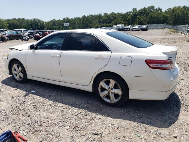 4T1BF3EK9BU633705 - 2011 TOYOTA CAMRY BASE WHITE photo 2