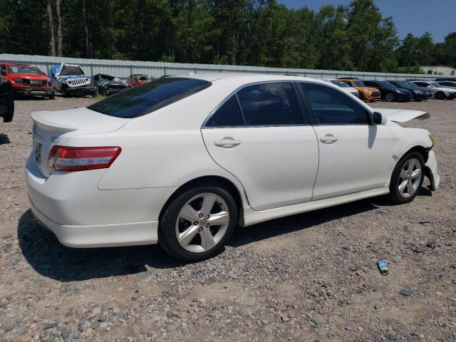 4T1BF3EK9BU633705 - 2011 TOYOTA CAMRY BASE WHITE photo 3