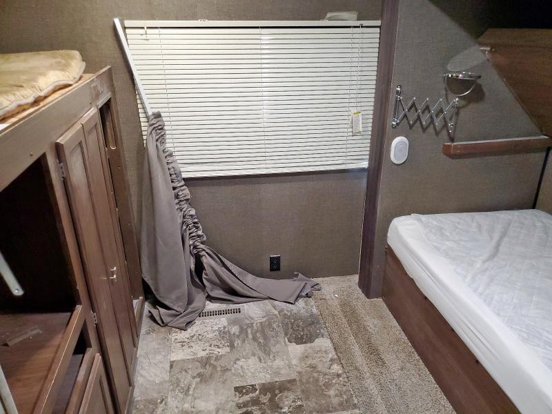 5SFPB3527GE309009 - 2016 HEART LAND PROWLER 白色 照片 11