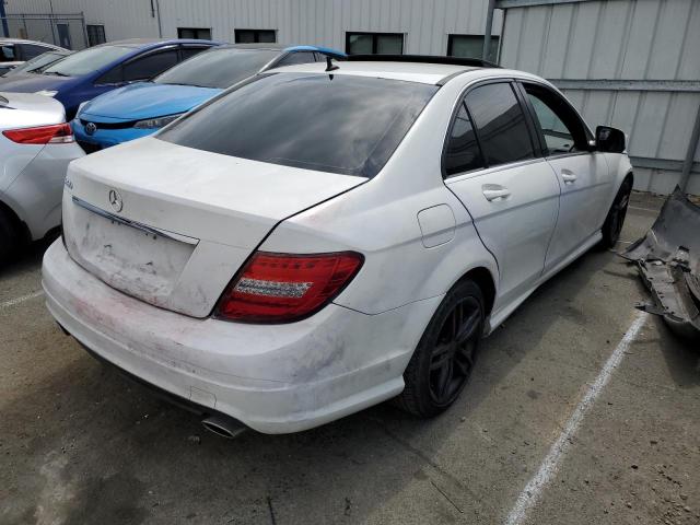 WDDGF54X28R023505 - 2008 MERCEDES-BENZ C 300 BLACK photo 3