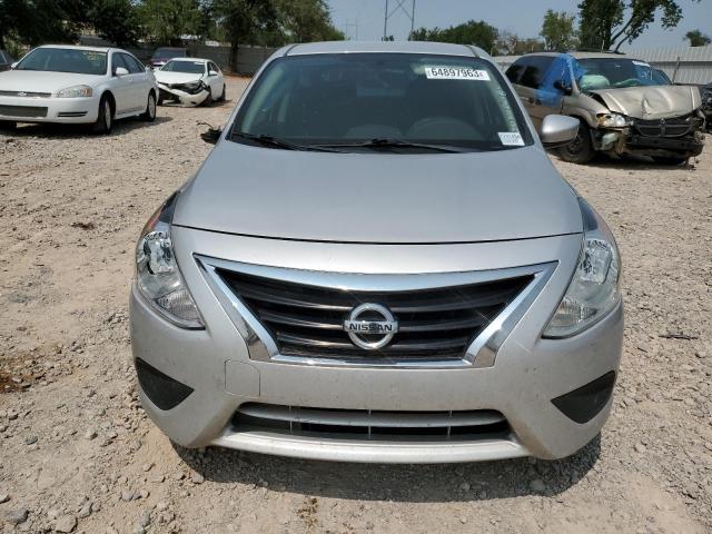 3N1CN7AP8GL865253 - 2016 NISSAN VERSA S SILVER photo 5