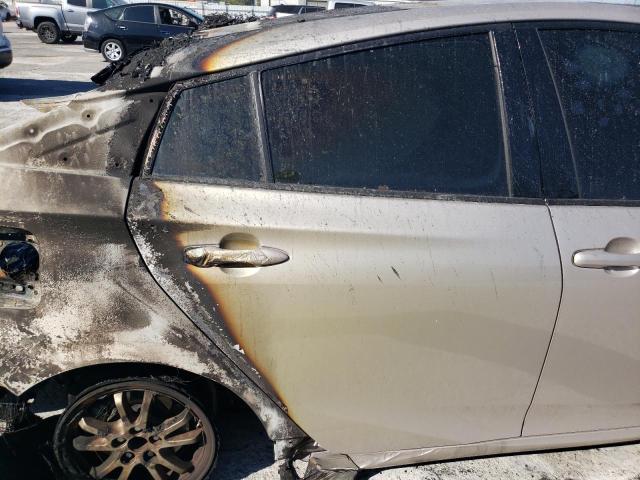 JTDKARFP2K3116316 - 2019 TOYOTA PRIUS PRIM ვერცხლისფერი ფოტო 10