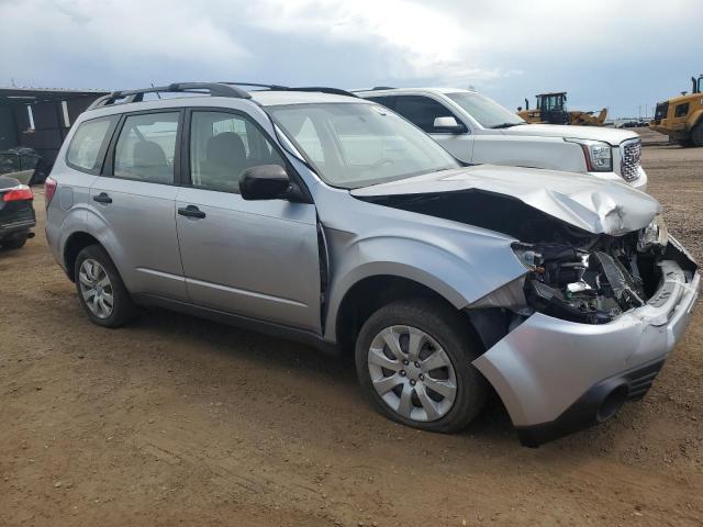 JF2SHABC6DG404501 - 2013 SUBARU FORESTER 2.5X SILVER photo 4