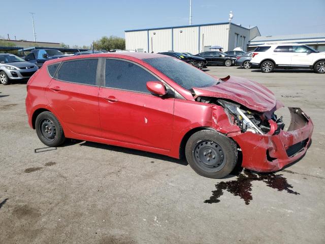 KMHCT5AEXHU299010 - 2017 HYUNDAI ACCENT SE RED photo 4