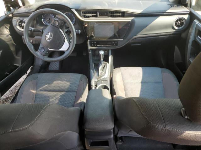 2T1BURHE6JC977961 - 2018 TOYOTA COROLLA L BLACK photo 8