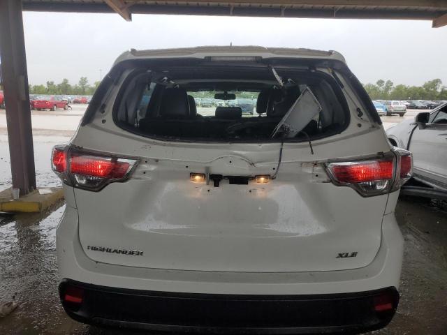 5TDKKRFH3GS155024 - 2016 TOYOTA HIGHLANDER XLE WHITE photo 6
