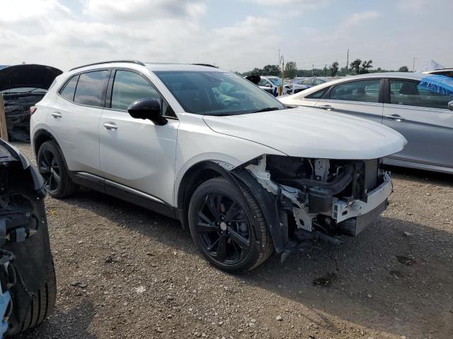 LRBFZPR47MD049546 - 2021 BUICK ENVISION ESSENCE WHITE photo 4