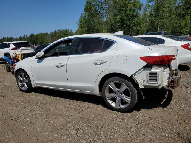19VDE1F7XDE402076 - 2013 ACURA ILX 20 TECH WHITE photo 2