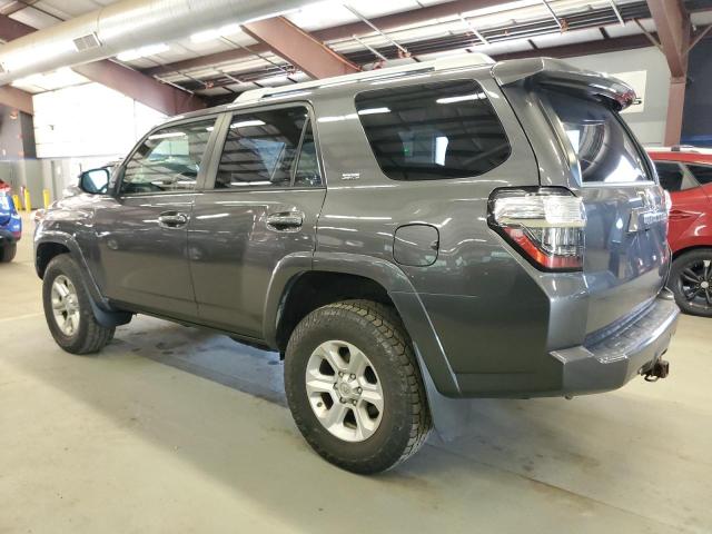 JTEBU5JR4J5582210 - 2018 TOYOTA 4RUNNER SR5/SR5 PREMIUM GRAY photo 2