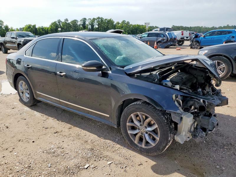 1VWAT7A36HC048963 - 2017 VOLKSWAGEN PASSAT S შავი ფოტო 4