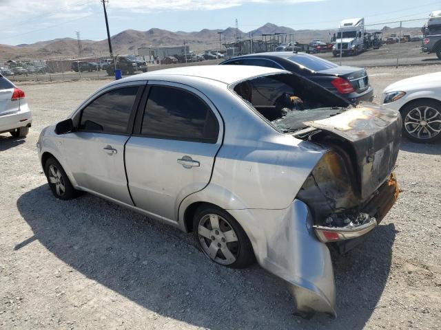 KL1TD56638B019157 - 2008 CHEVROLET AVEO BASE SILVER photo 2