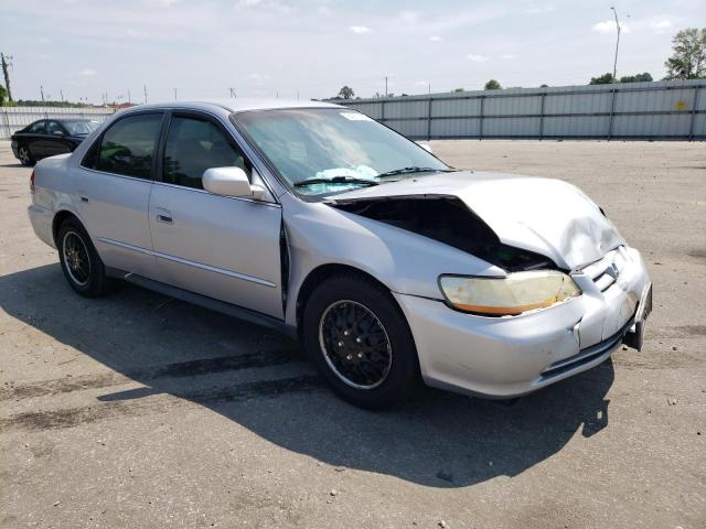 1HGCG56402A000482 - 2002 HONDA ACCORD LX SILVER photo 4