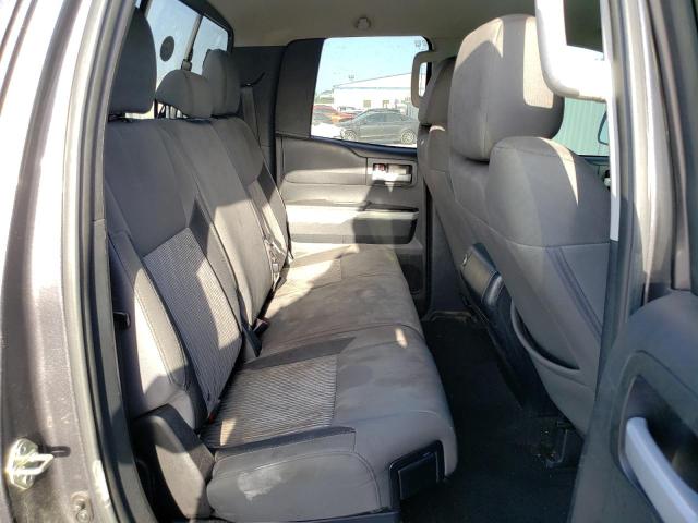 5TFRM5F16HX119487 - 2017 TOYOTA TUNDRA DOUBLE CAB SR/SR5 GRAY photo 10