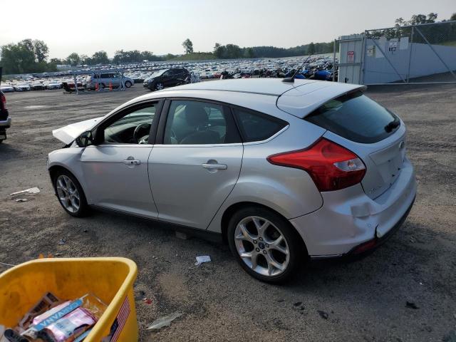 1FAHP3N22CL311688 - 2012 FORD FOCUS TITANIUM SILVER photo 2