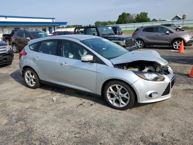 1FAHP3N22CL311688 - 2012 FORD FOCUS TITANIUM SILVER photo 4