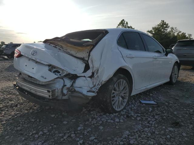 4T1B11HK1JU135608 - 2018 TOYOTA CAMRY L 白色 照片 3